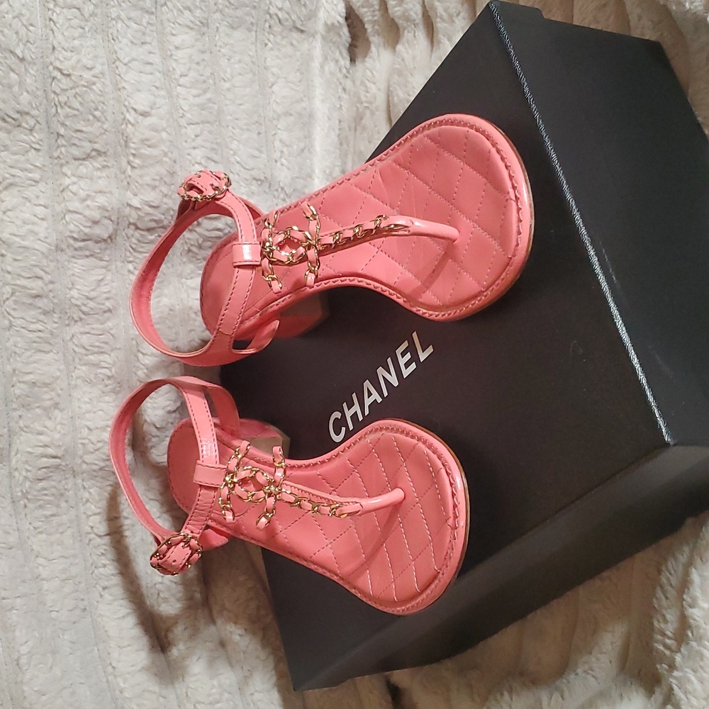 Chanel thong sandals